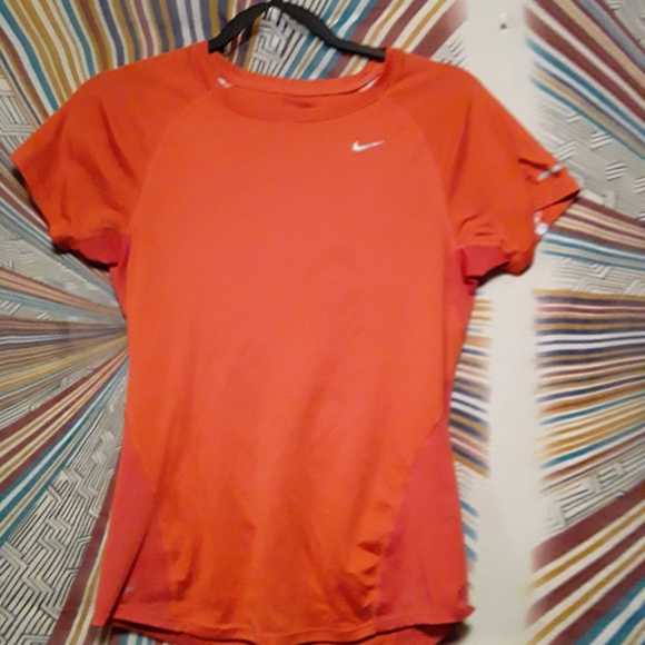 Nike Dri-Fit Womens XS Exercise/Running Teeshirt - Picture 5 of 13